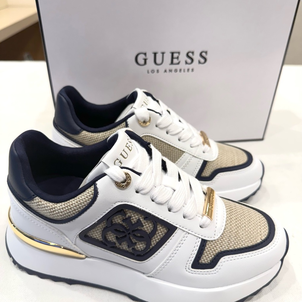 GUESS WOMEN'S SHOES KOYAA COLOR WHITE 143